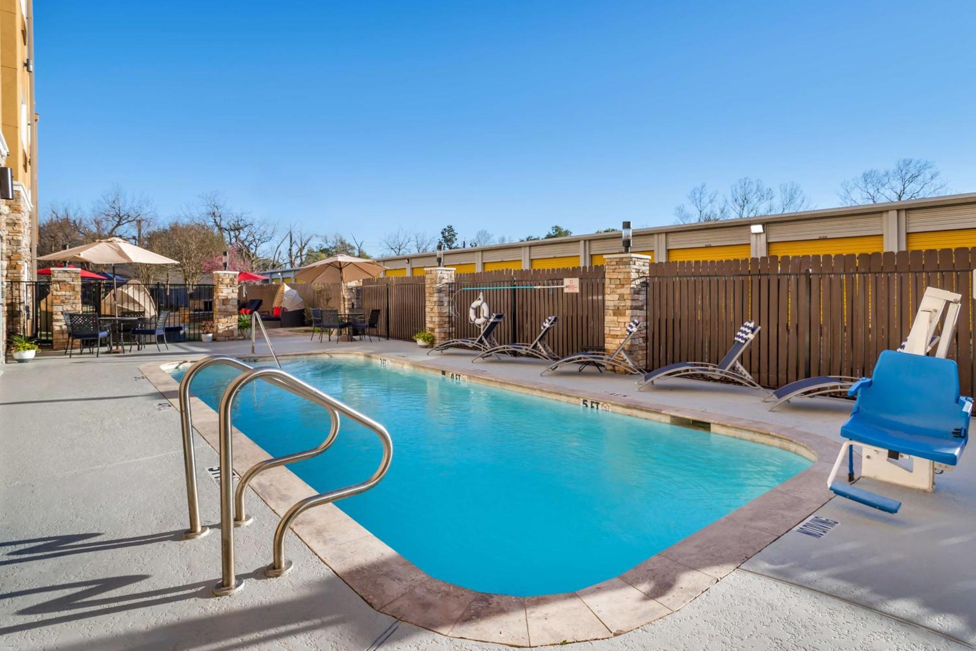 Best Western Plus Lake Jackson Inn & Suites Dış mekan fotoğraf